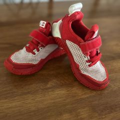 Boys trainers