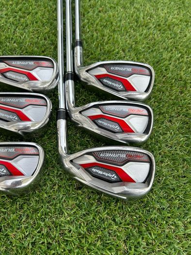 Full set of Taylormade Golf clubs