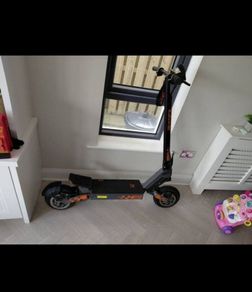 Kukirin G2 electric scooter
