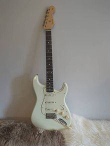 Fender Classic Player '60s Stratocaster - Custom Shop Designed