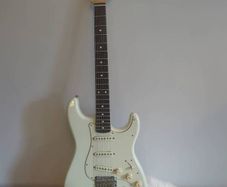 Fender Classic Player '60s Stratocaster - Custom Shop Designed