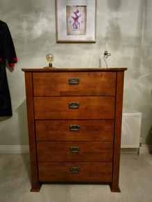 Large Solid Wooden 5-Drawer Chest of Drawers