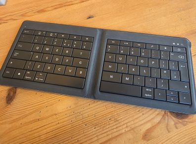 Microsoft Universal Foldable Keyboard - Bluetooth, Perfect Condition