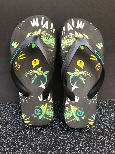 Boys Shark flip flops