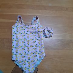 New girls swimsuit