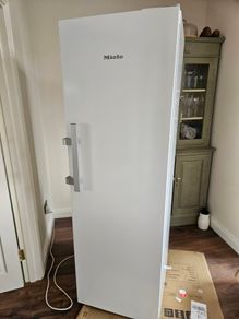 386L miele fridge