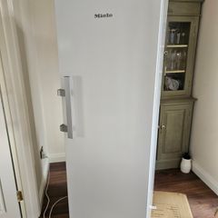 386L miele fridge
