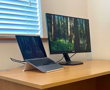 27" USB-C 1440p QHD monitor for MacBook, Like new - boxed