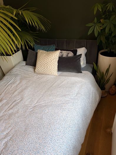 double bed and matress