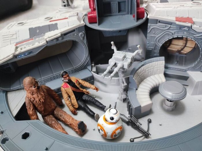 Millennium falcon