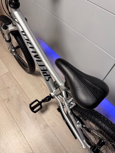 Specialized Hot Rock Kids Bike 20 inch