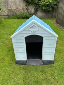 Large Plastic Dog Kennel Excellent Condition