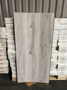 New Laminated flooring