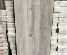 New Laminated flooring