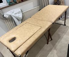 massage table