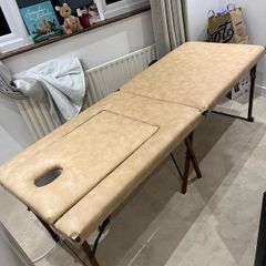 massage table