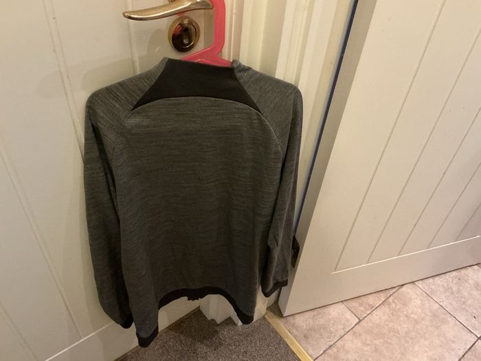 Nike top age 11/12