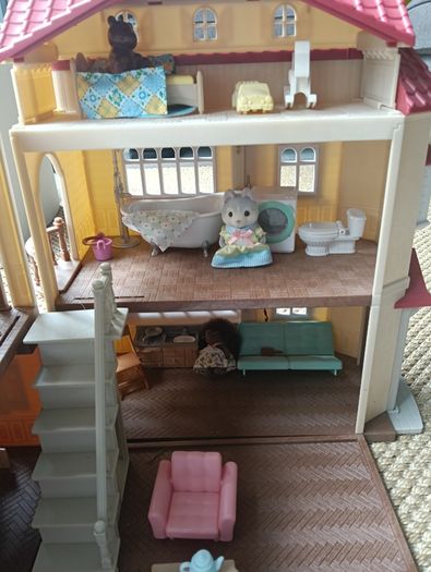 Sylvanian family cosy cottage