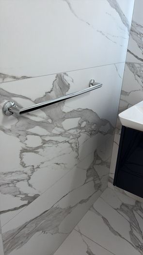 Vanity unit and mirror