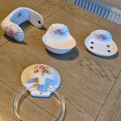 porcelain antique bathroom accessories