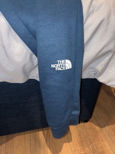 North Face bottoms blue M