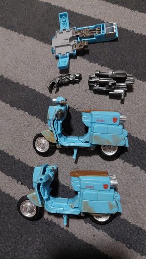 Transformers / toys /  sqweeks