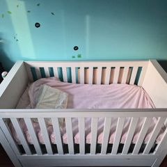 Mamas & Papas Franklin Cot Bed + The Little Green Sheep Organic Mattress