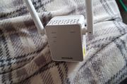 Net gear AC1200 WiFi Range Extender