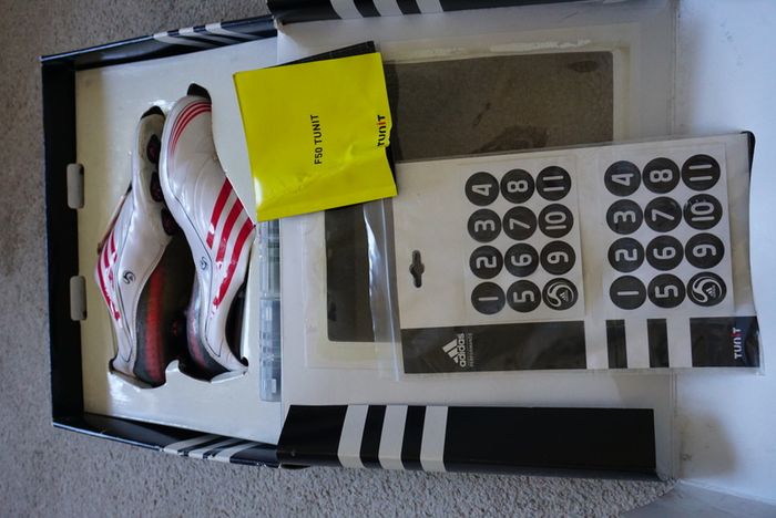 Football Boots Adidas F50.9 White/Red (2008) Size 8.5UK ALL