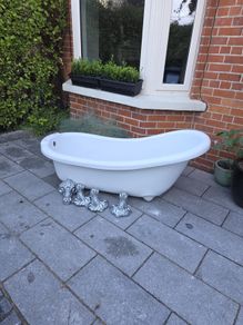 Free standing Bath