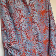 Shirt/blouse  size 22/24