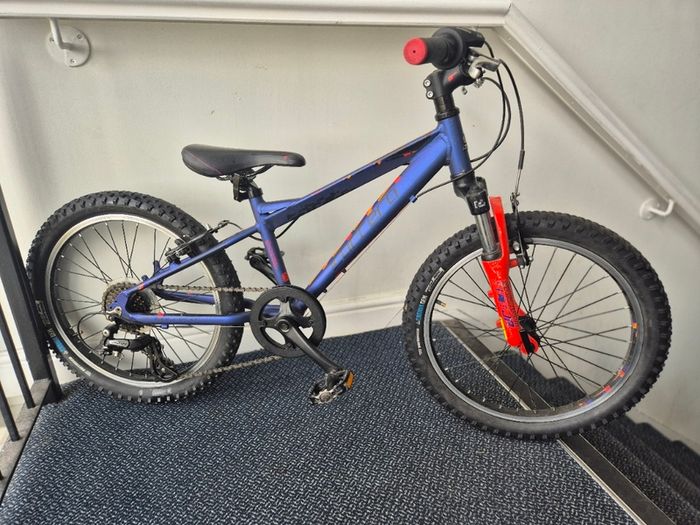 Carrera Blast Junior Mountain Kids Bike - 20" 6-11 years