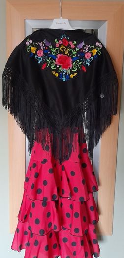 Girl's BRAND New Spanish Costume Dress