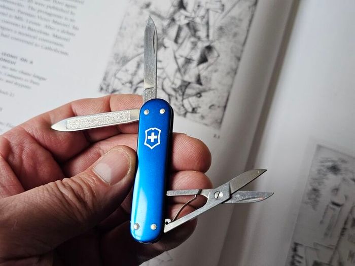 Vintage Victorinox Smooth Alox Companion Discontinued Rare model 58mm Swiss Army Knife Collectable