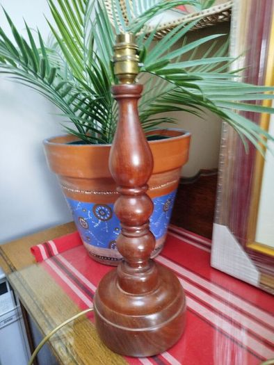 Wood Lamp