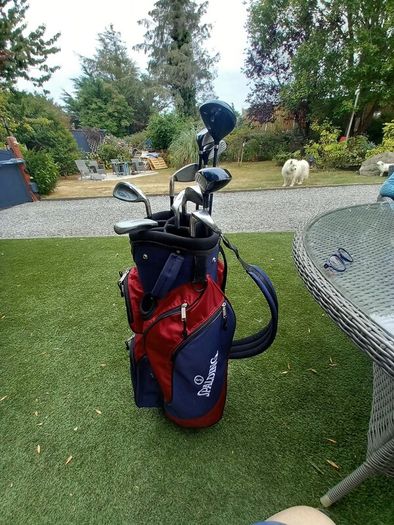 Spalding golf bag, hood, 10 clubs, good condition, ladies, children's