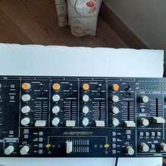 Dennon 19" 4 channel mixer