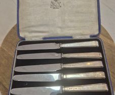 Antique Weir&Co wicklow st. DUBLIN  Silver/plated stainless steel dinner knives boxed set