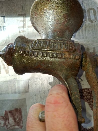 Old Table Top Harper Manual Meat Mincer. Postage Available or Collection, It is designed for grinding meat to make products such as sausages, burgers, or meatloaf.The cast iron body