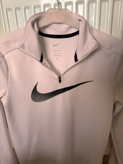 ladies nike running top