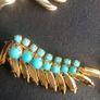 Vintage gold tone brooches bundle Image 2