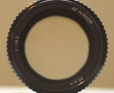 Nikon 85mm f/1.8 AF-D
