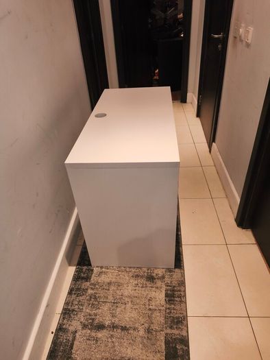 IKEA MICKE Desk (White)  Excellent Condition