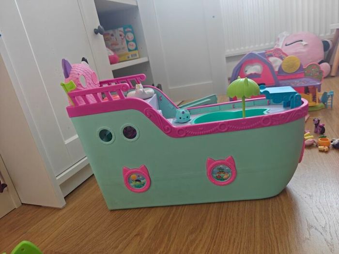 Gabby's doll house
