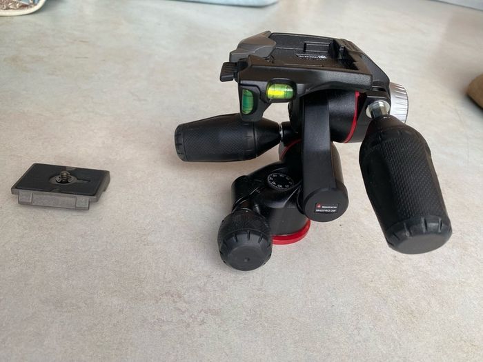 Manfrotto MHXPRO-3W 3 way geared tripod head