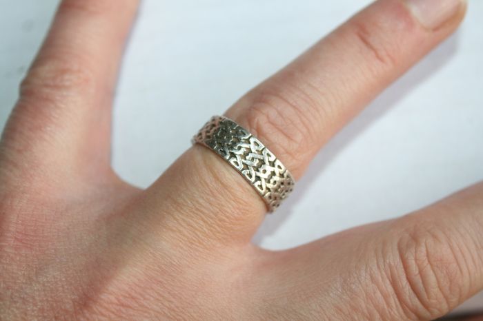 Vintage Sterling Silver 925 Irish Celtic Knot Band Ring