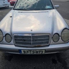 1997 Mercedes E200