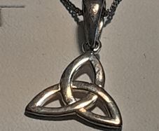 ladies silver chain and pendant