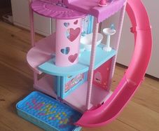 Chelsea House (Barbie collection)