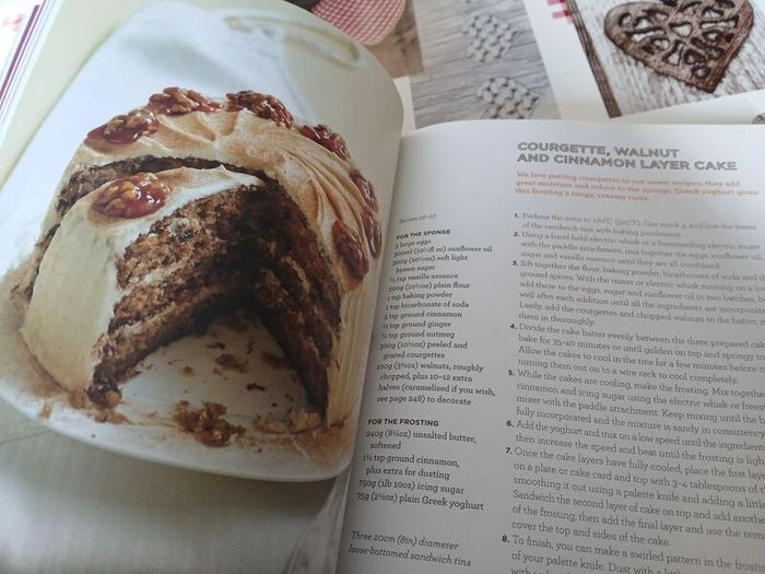 The Hummingbird Bakery Cake Days Recipe Book
